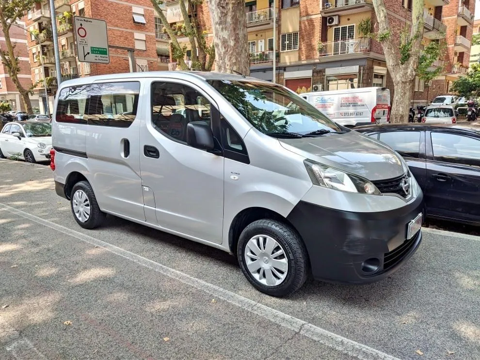 NISSAN Evalia 1.5 dCi 8V 90 CV Acenta Image 3