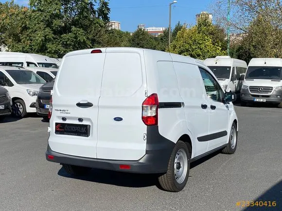 Ford Transit Courier 1.5 TDCi Trend Image 8